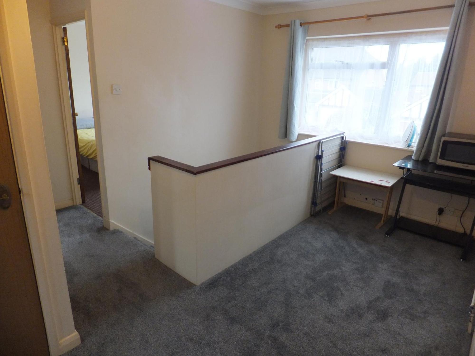 Many Worlds Meet - Eurostar, Wimbledon 30 Mins, Central London, Gatwick 15 Mins - Spacious, Sleeps Up To 16 Plus Cot - Free Wifi, Parking - Next To Lloyd Park, Great For Families, Walkers, Relocators - Ideal For Contractors Croydon Dış mekan fotoğraf